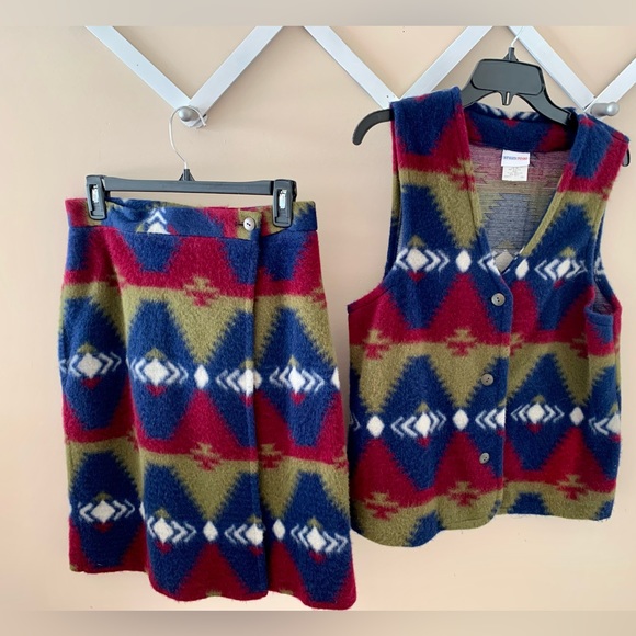 Styles To Go Southwest Vest and Skirt Set M - Picture 2 of 8